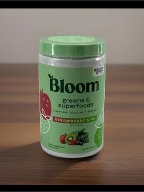 Bloom Greens & Superfoods - Strawberry Kiwi 25 Servings Exp 11/26